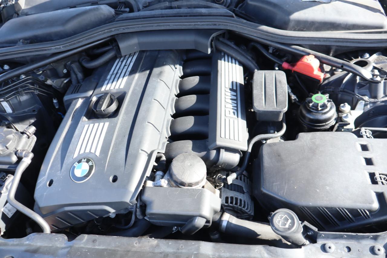 BMW 5 Series 4dr Sdn 528i RWD 2008