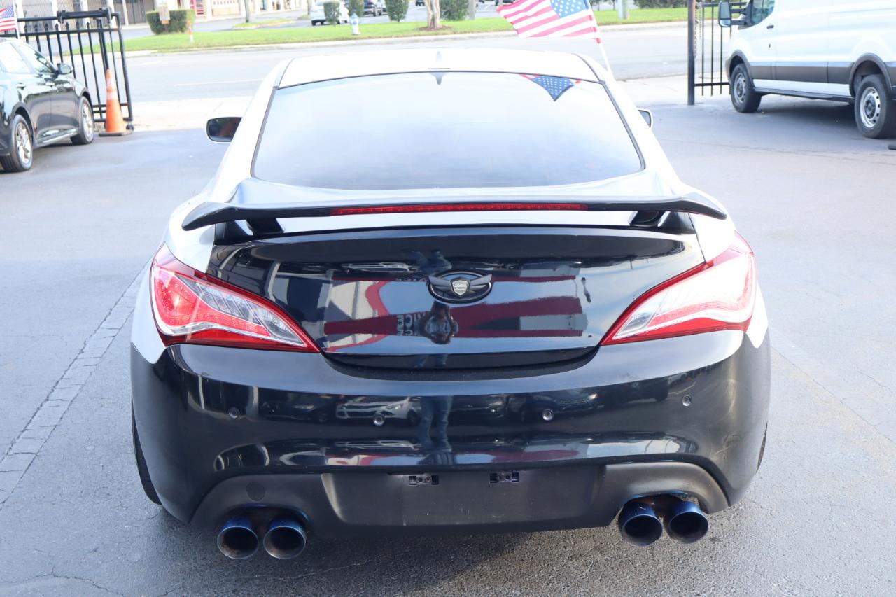 Hyundai Genesis Coupe 2dr V6 3.8L Auto Grand Touring w/Tan Lth 2013