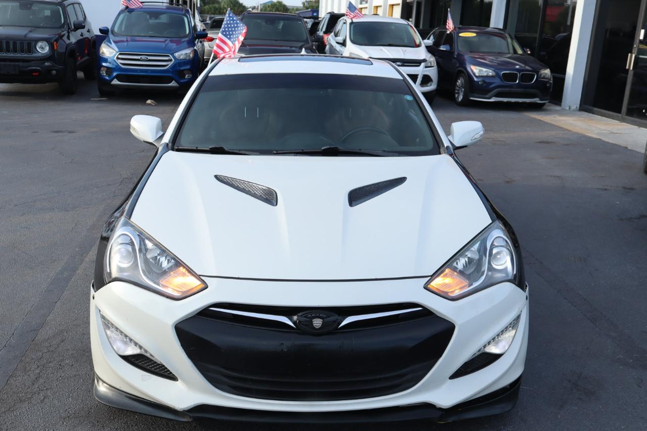 Hyundai Genesis Coupe 2dr V6 3.8L Auto Grand Touring w/Tan Lth 2013