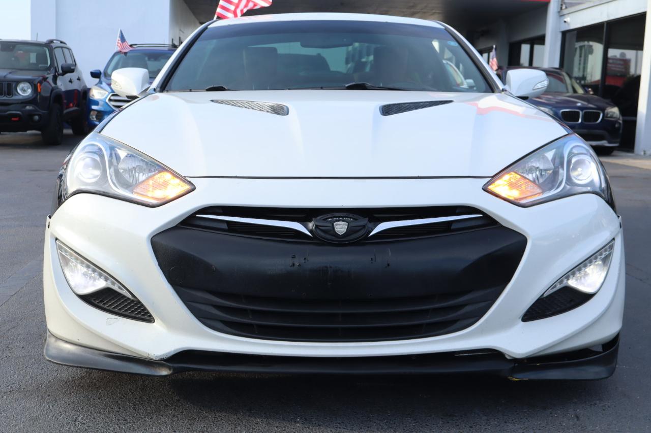 Hyundai Genesis Coupe 2dr V6 3.8L Auto Grand Touring w/Tan Lth 2013