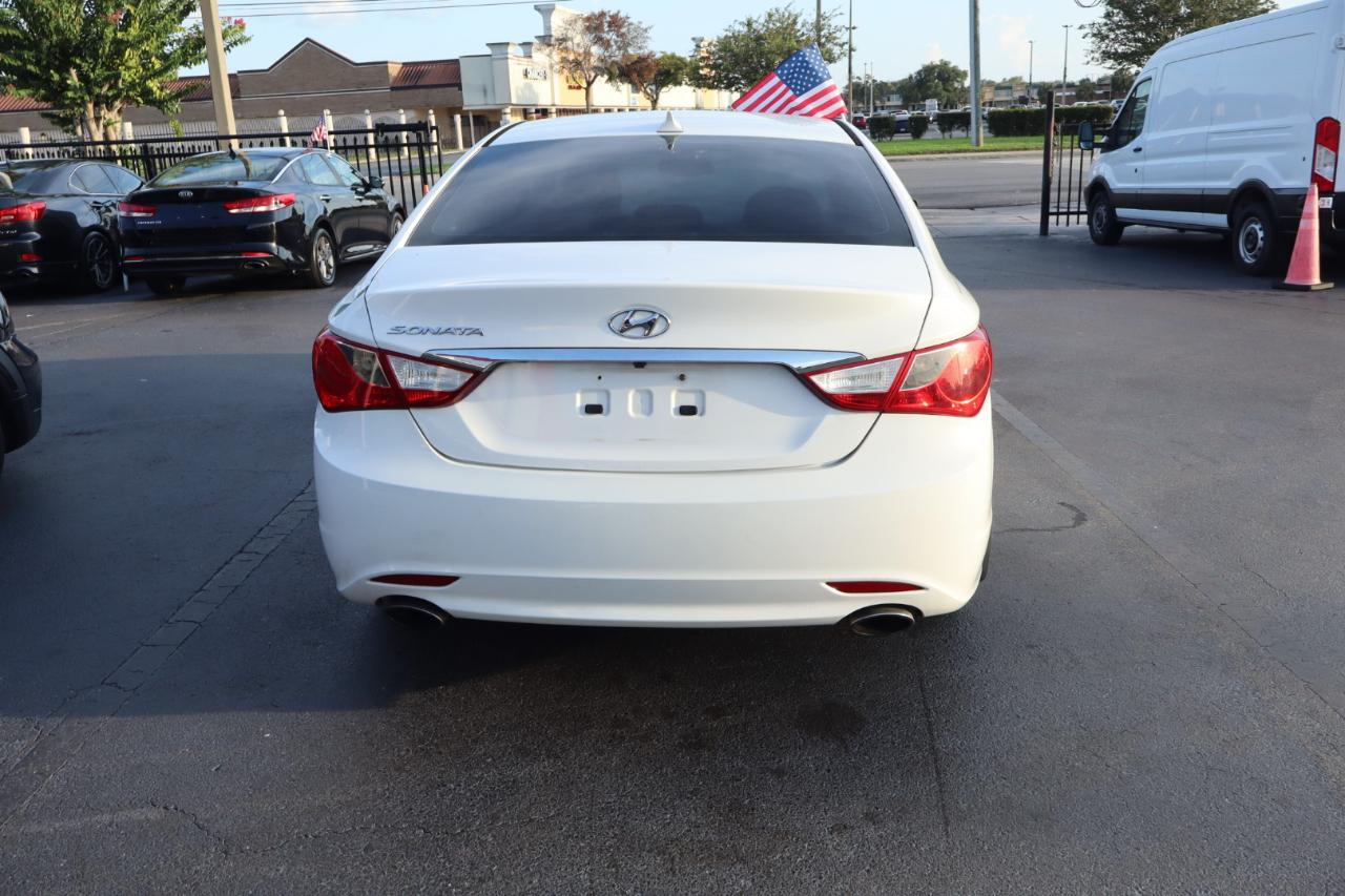 Hyundai Sonata 4dr Sdn 2.4L Auto SE 2012