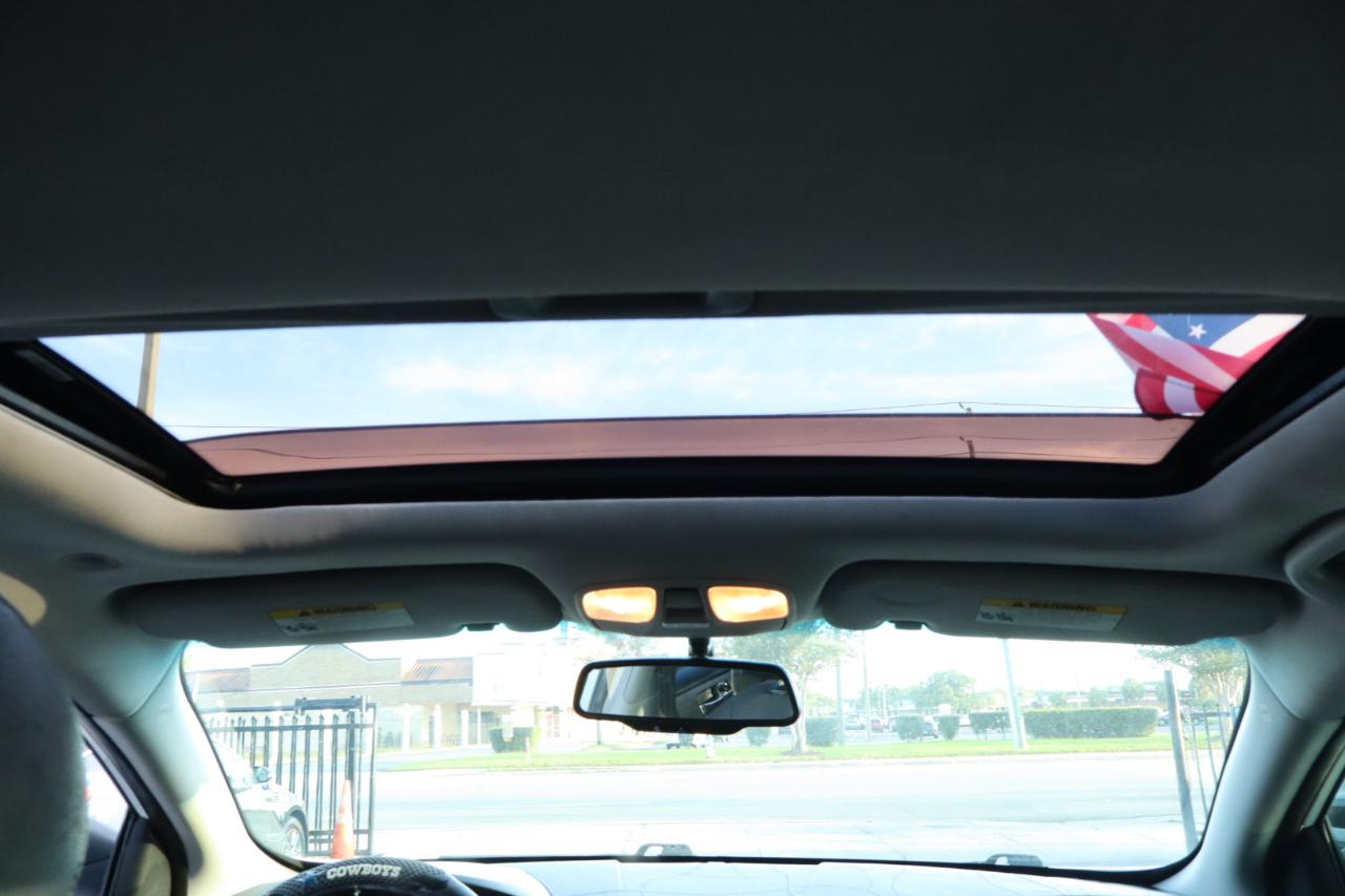 Hyundai Sonata 4dr Sdn 2.4L Auto SE 2012
