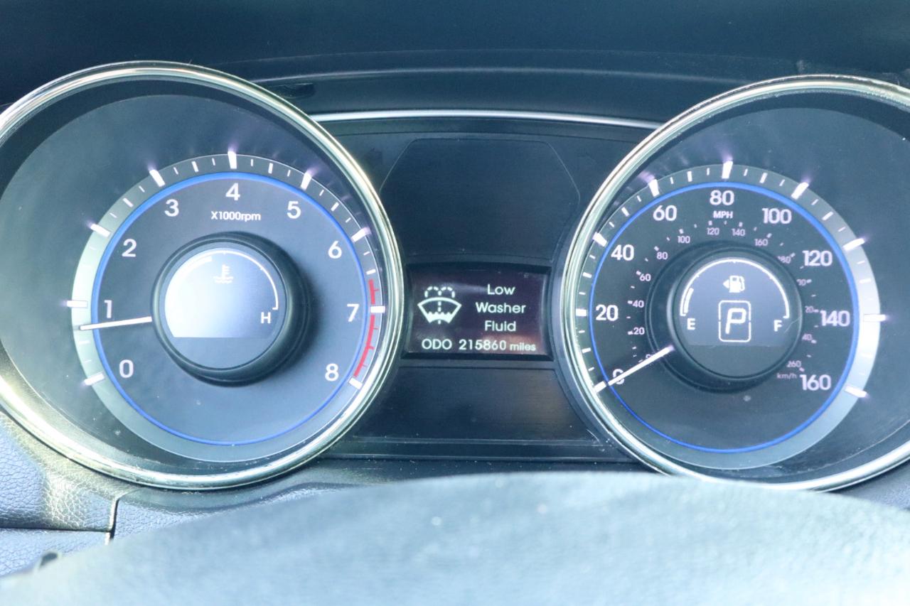 Hyundai Sonata 4dr Sdn 2.4L Auto SE 2012