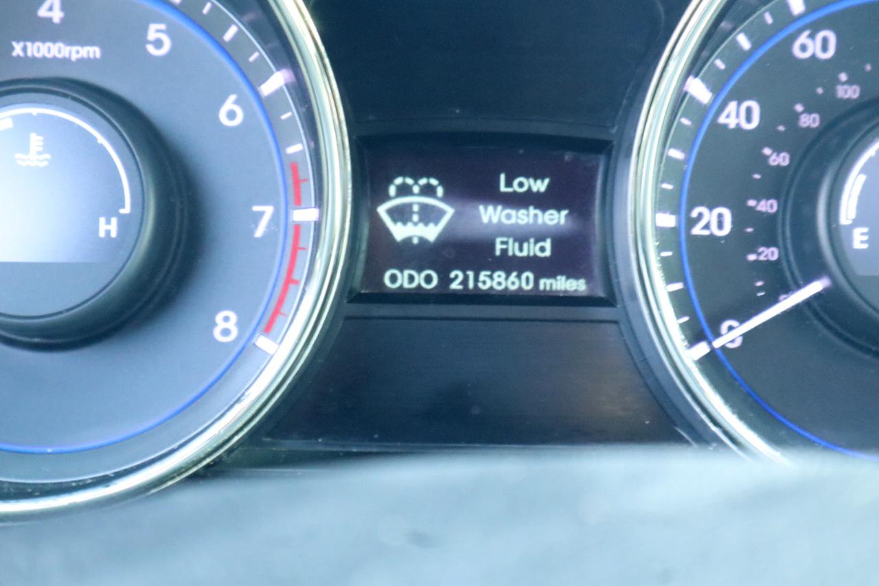 Hyundai Sonata 4dr Sdn 2.4L Auto SE 2012