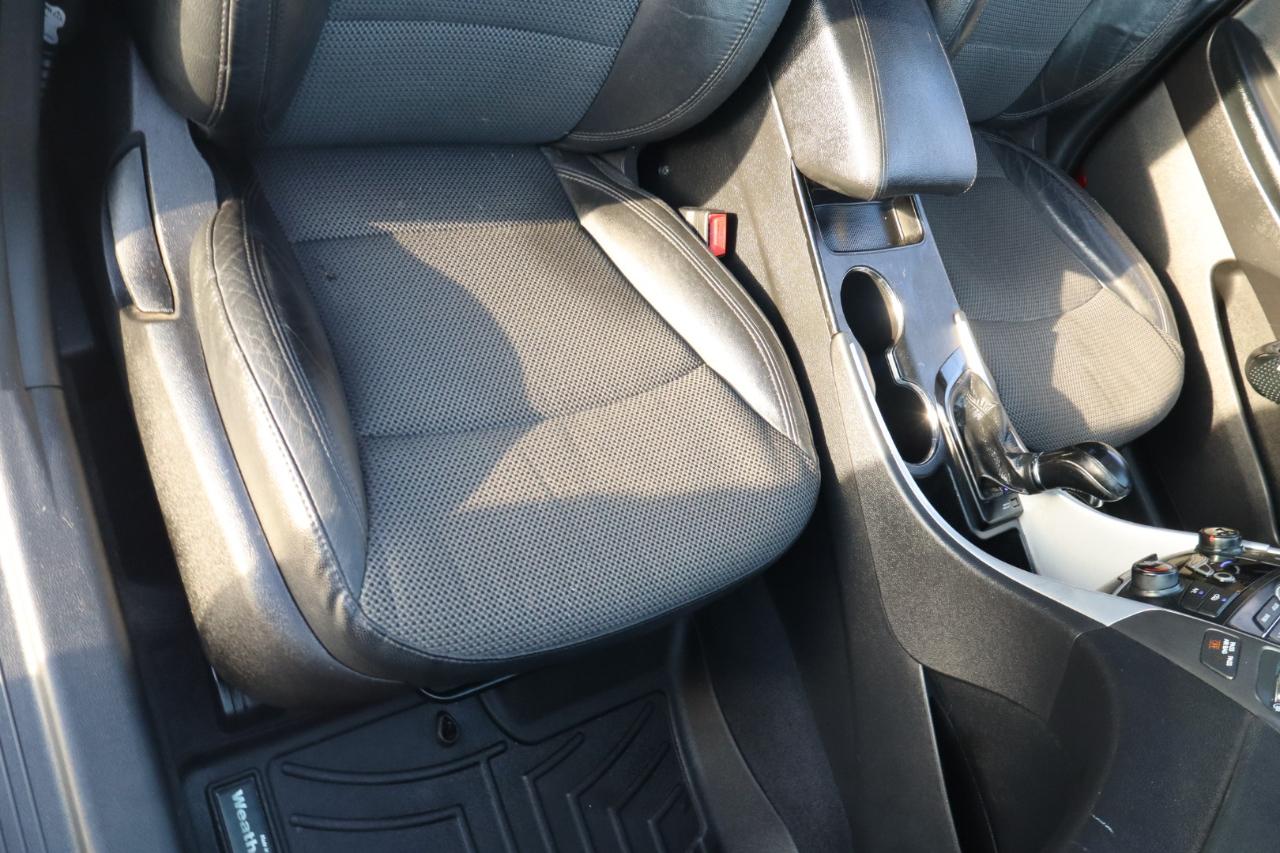Hyundai Sonata 4dr Sdn 2.4L Auto SE 2012