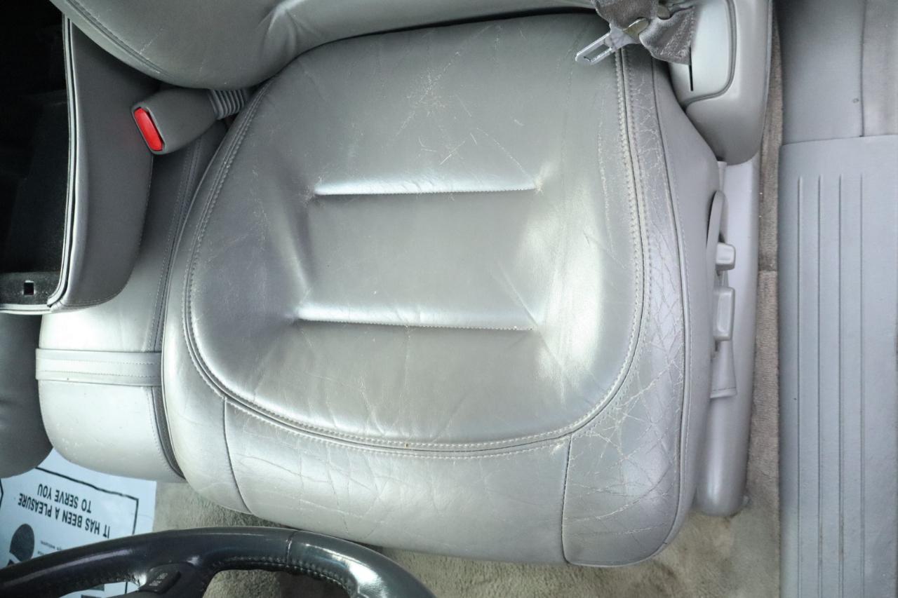 Cadillac DeVille 4dr Sdn 2000