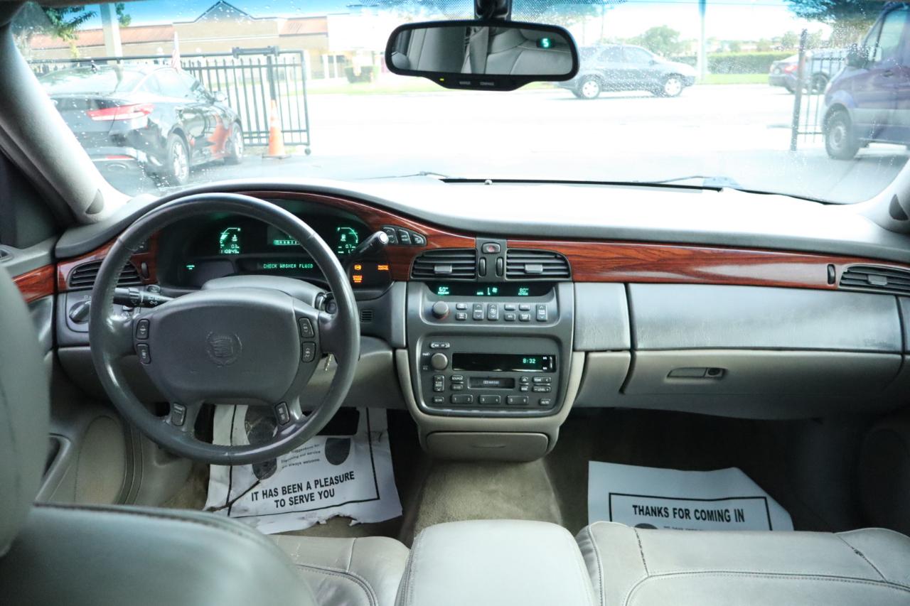 Cadillac DeVille 4dr Sdn 2000