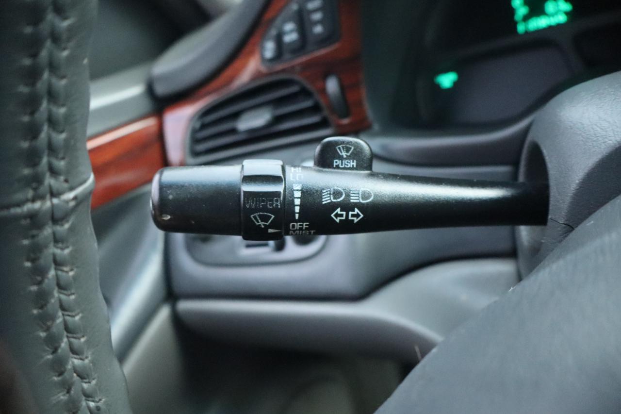 Cadillac DeVille 4dr Sdn 2000