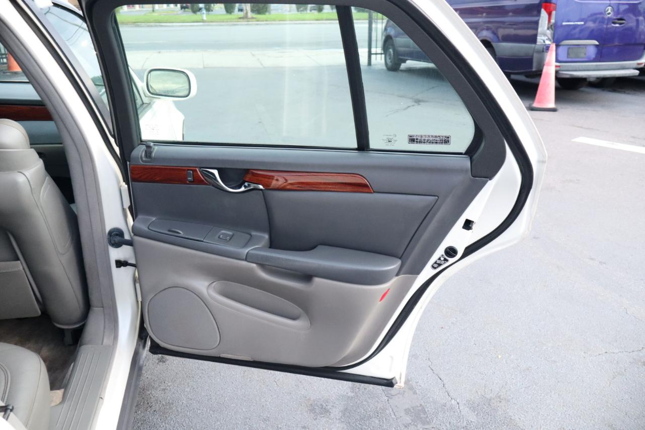 Cadillac DeVille 4dr Sdn 2000