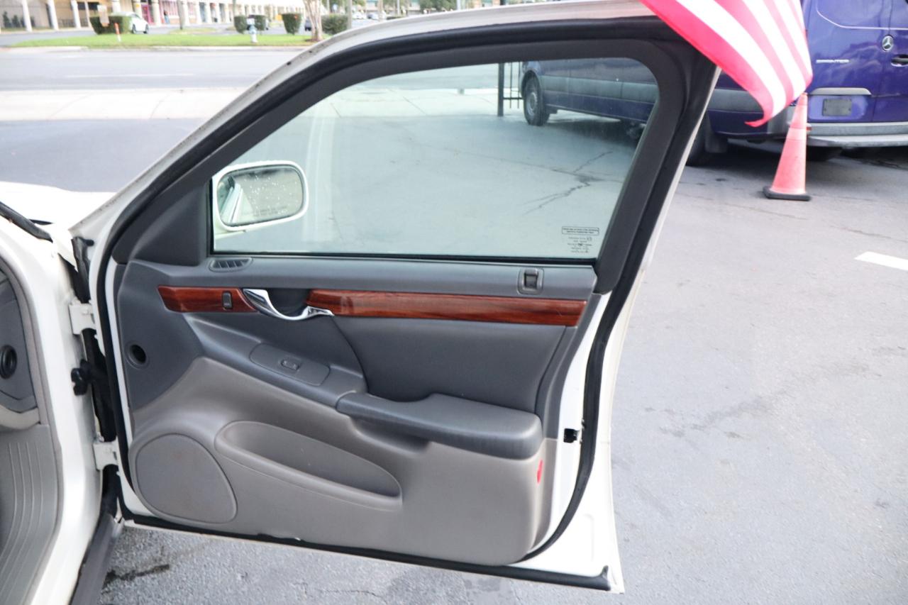 Cadillac DeVille 4dr Sdn 2000