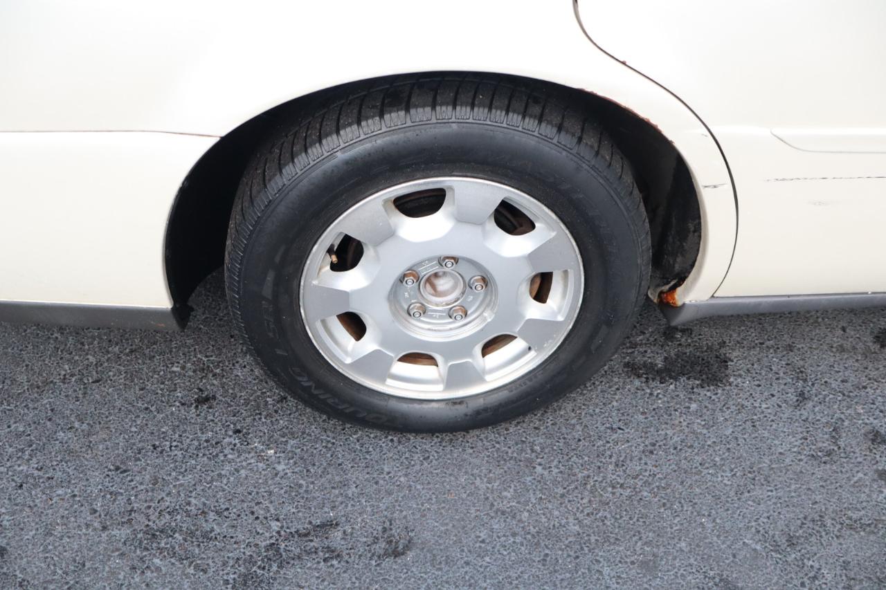 Cadillac DeVille 4dr Sdn 2000