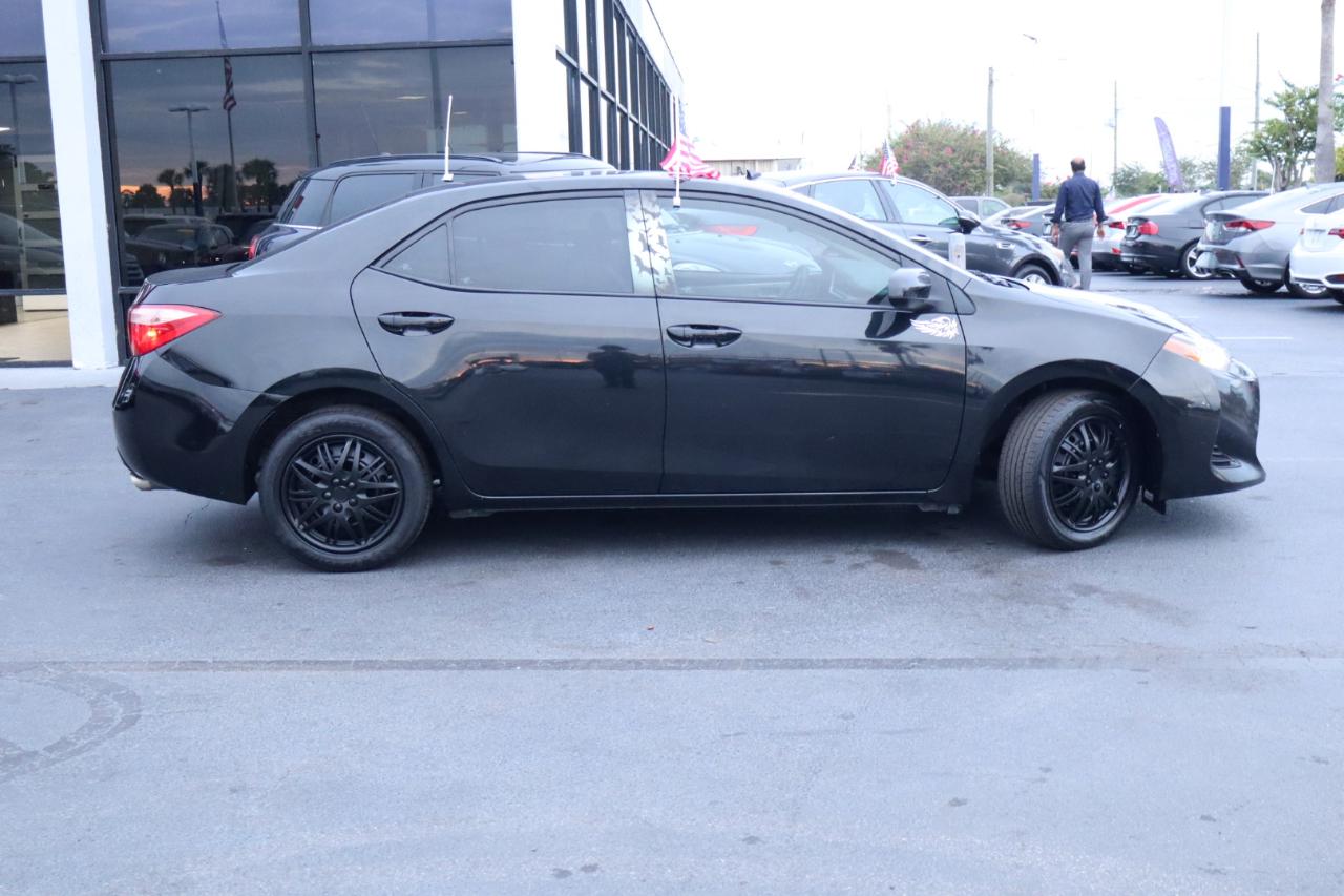 Toyota Corolla XLE CVT (Natl) 2018