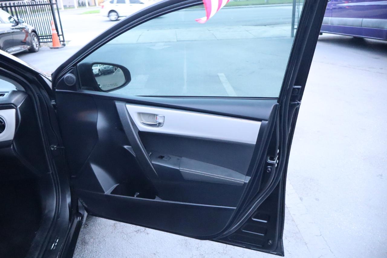 Toyota Corolla XLE CVT (Natl) 2018