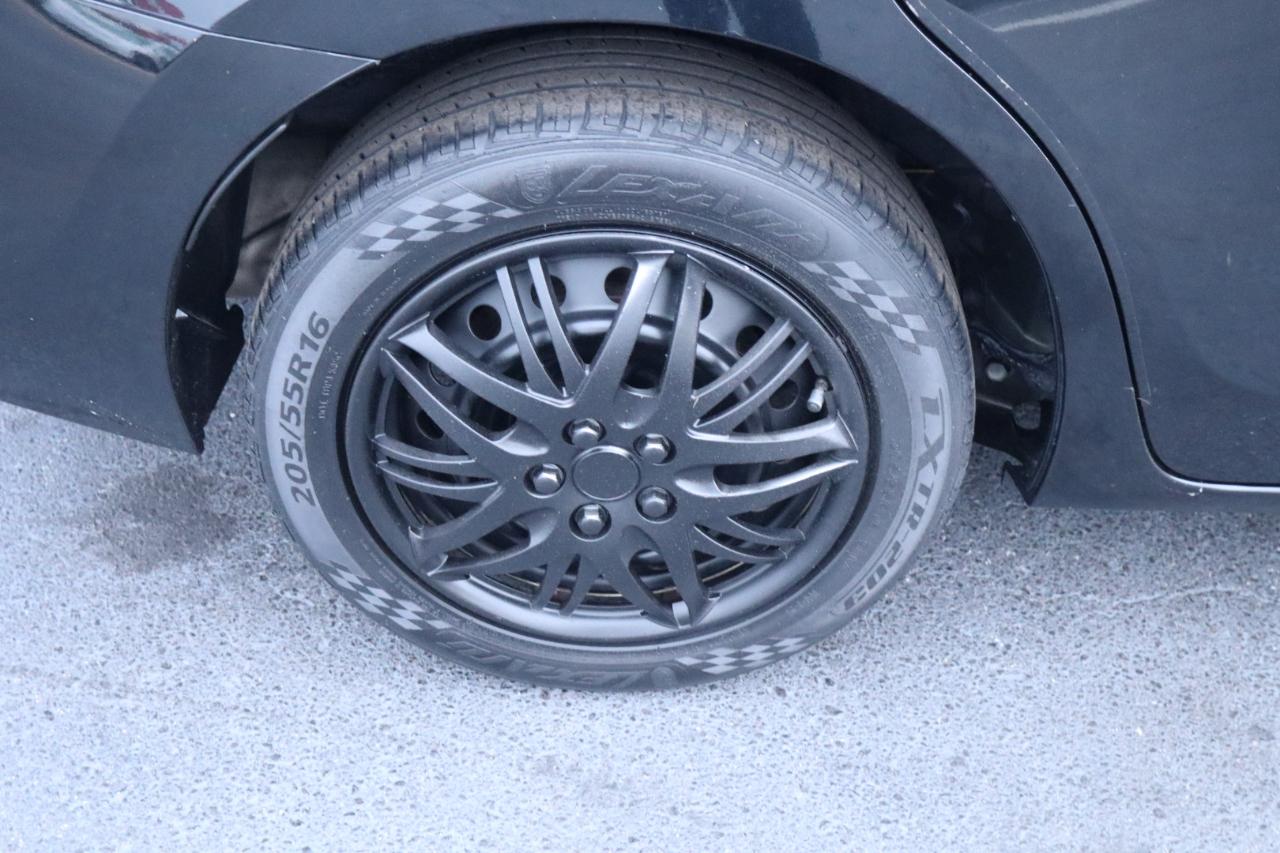 Toyota Corolla XLE CVT (Natl) 2018