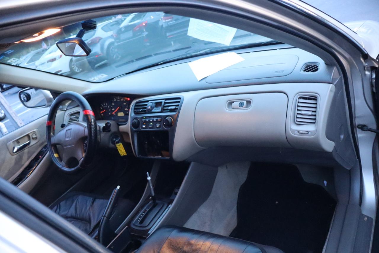 Honda Accord Sdn 4dr Sdn SE Auto 2000