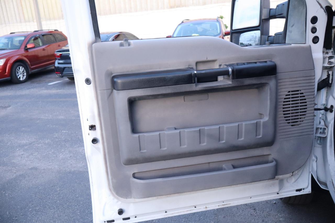 Ford Super Duty F-450 DRW 4WD Crew Cab 176" WB 60" CA XLT 2014
