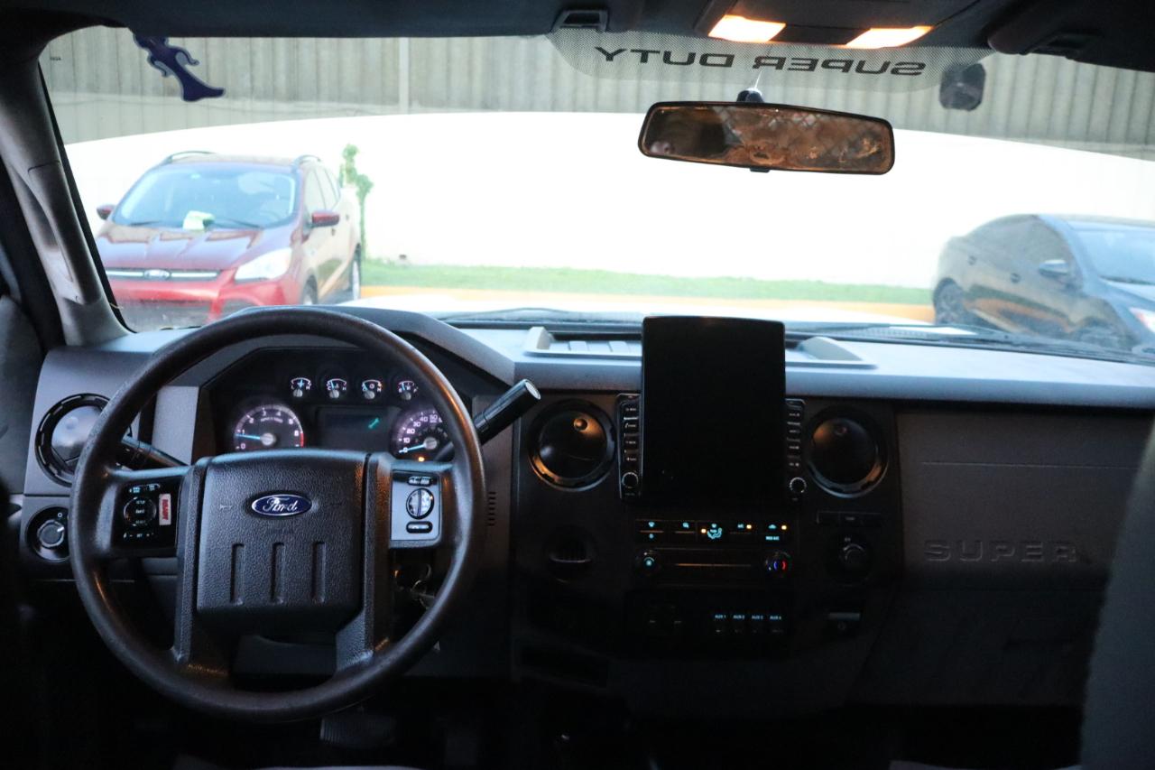 Ford Super Duty F-450 DRW 4WD Crew Cab 176" WB 60" CA XLT 2014