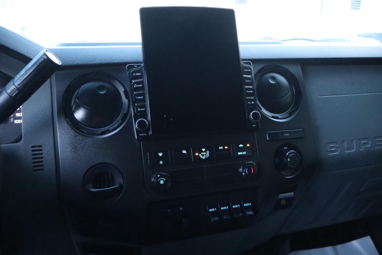 Ford Super Duty F-450 DRW 4WD Crew Cab 176" WB 60" CA XLT 2014
