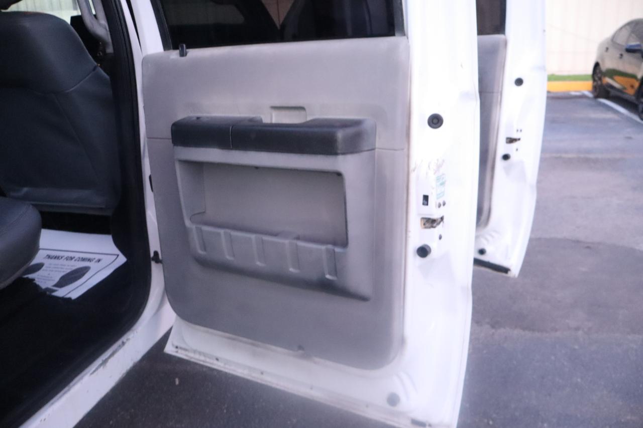 Ford Super Duty F-450 DRW 4WD Crew Cab 176" WB 60" CA XLT 2014