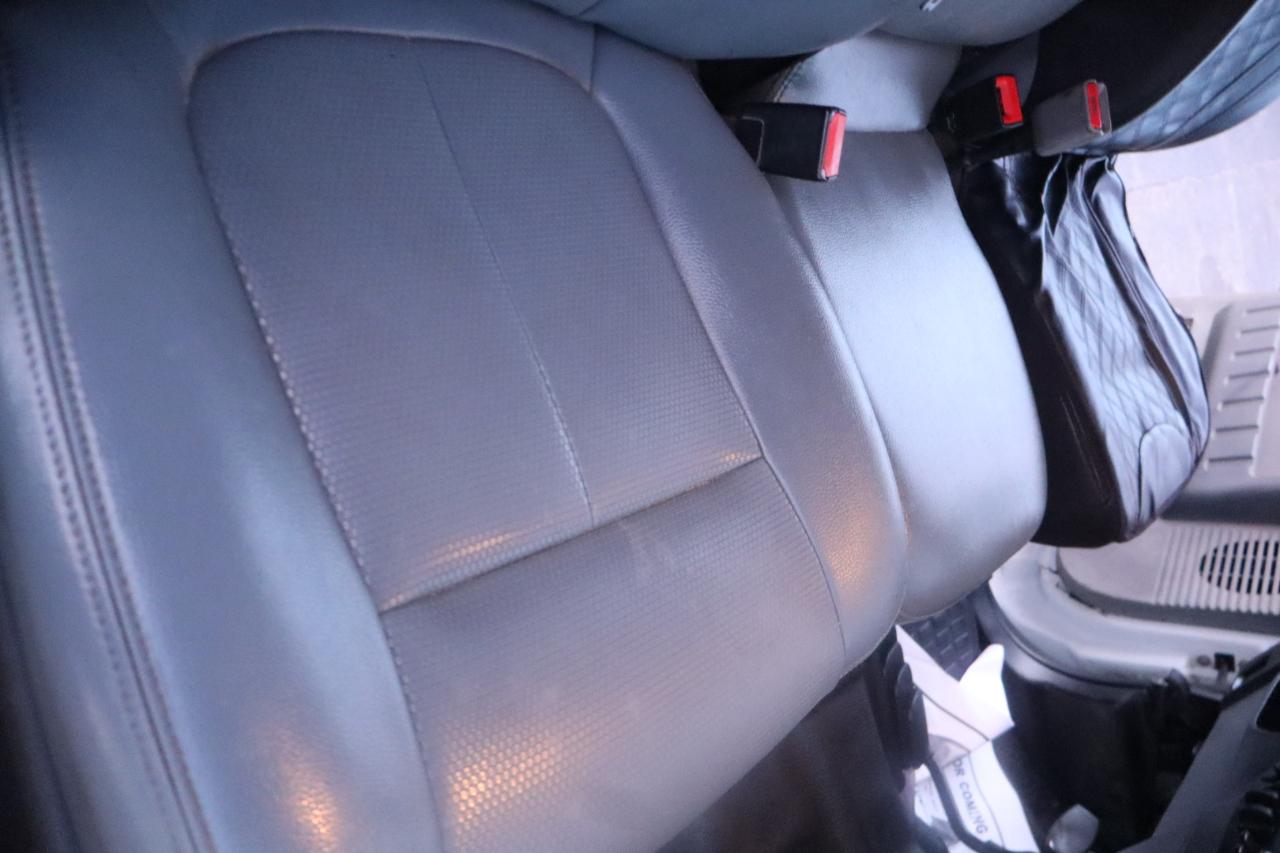 Ford Super Duty F-450 DRW 4WD Crew Cab 176" WB 60" CA XLT 2014