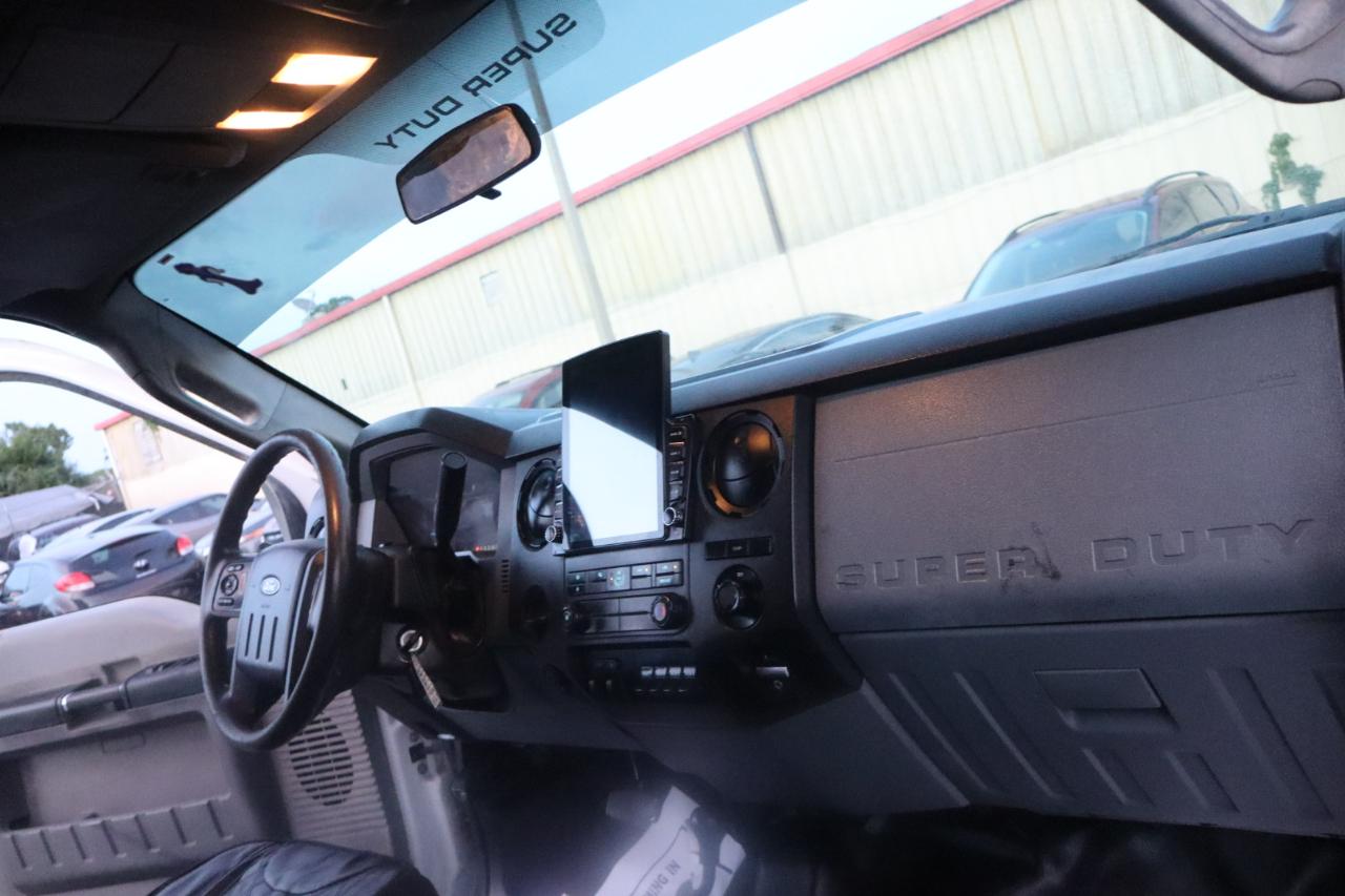 Ford Super Duty F-450 DRW 4WD Crew Cab 176" WB 60" CA XLT 2014