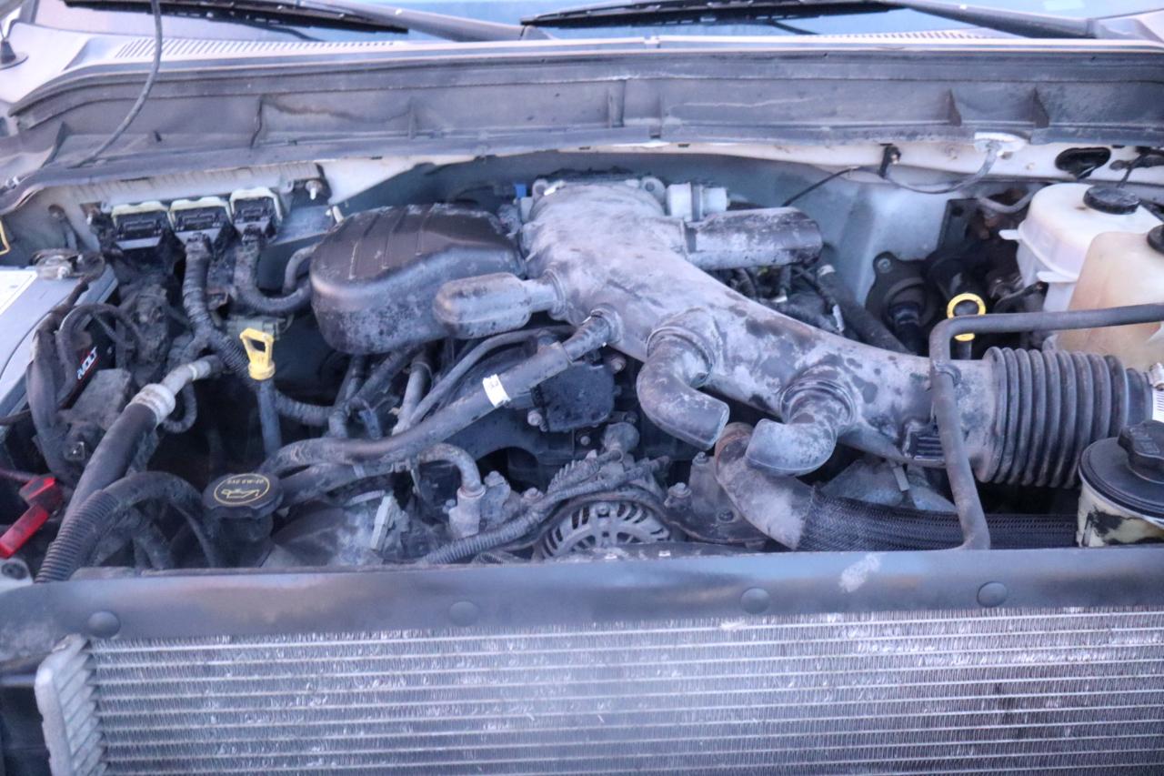 Ford Super Duty F-450 DRW 4WD Crew Cab 176" WB 60" CA XLT 2014