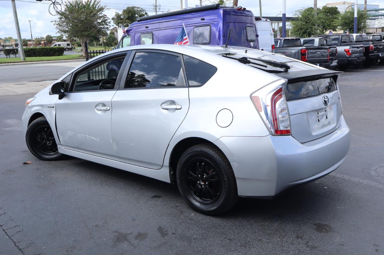 Toyota Prius 4-Door Sedan 2013