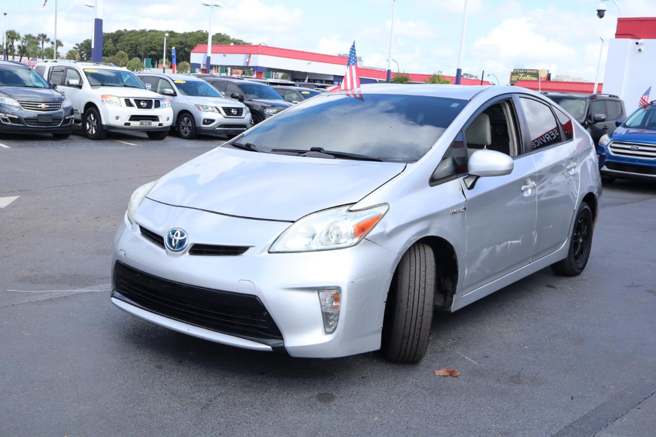 Toyota Prius 4-Door Sedan 2013