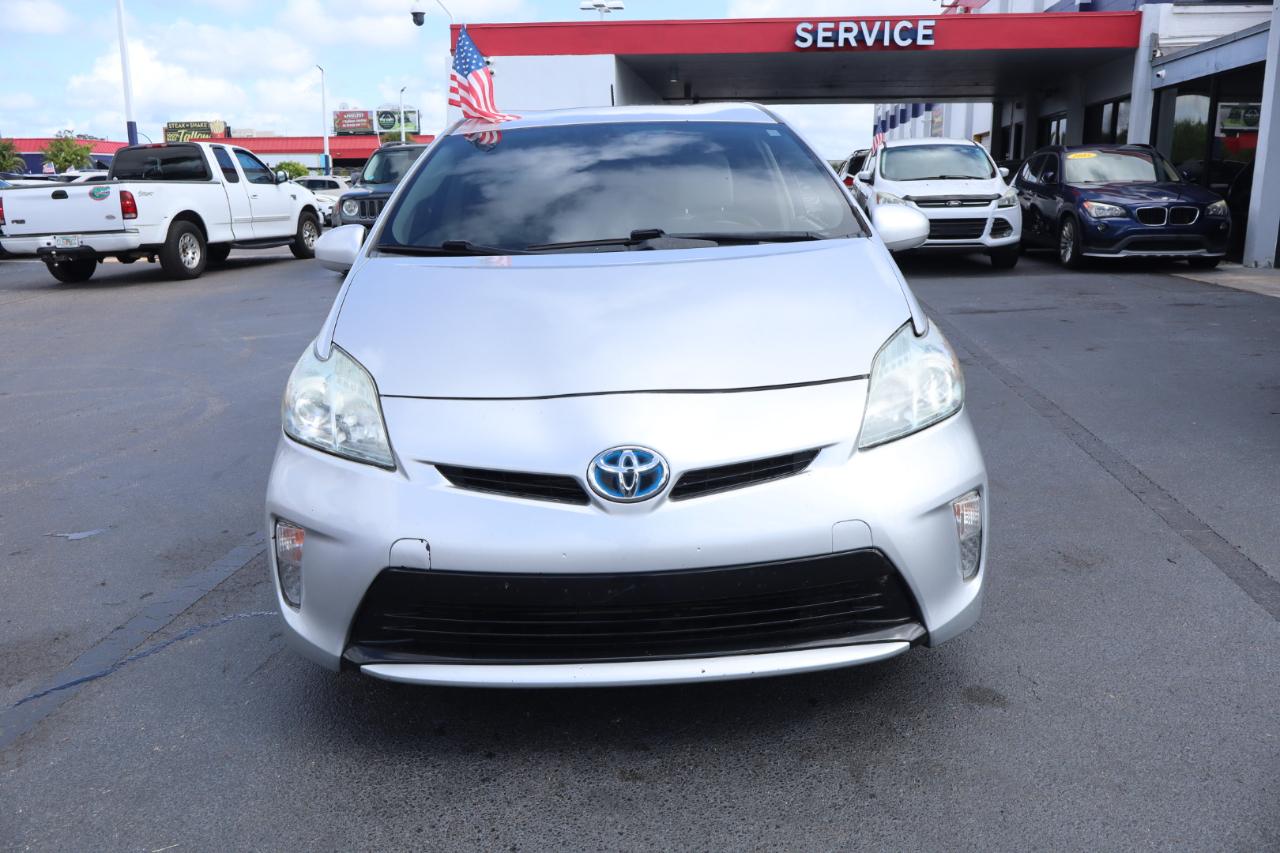 Toyota Prius 4-Door Sedan 2013