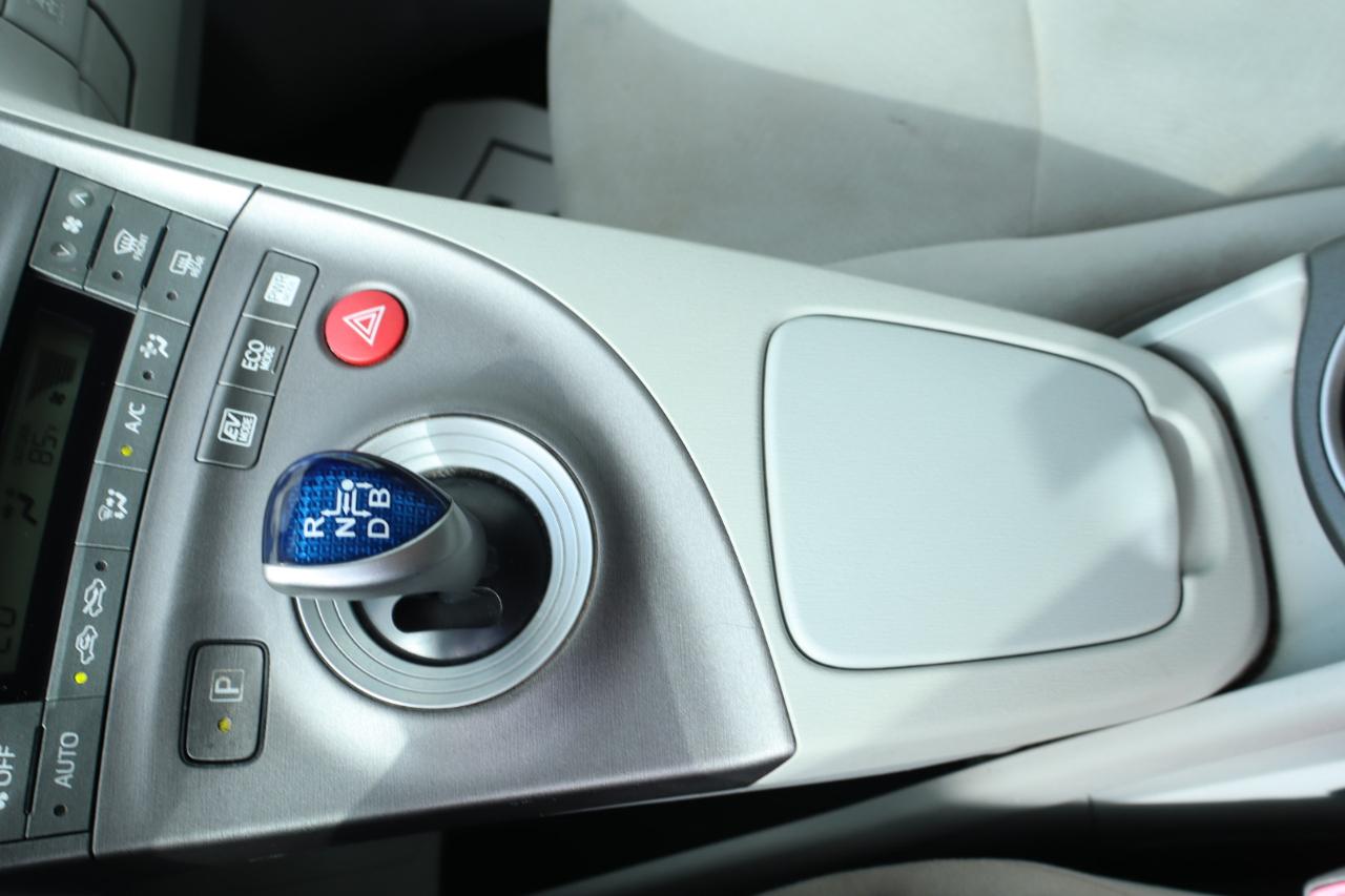 Toyota Prius 4-Door Sedan 2013