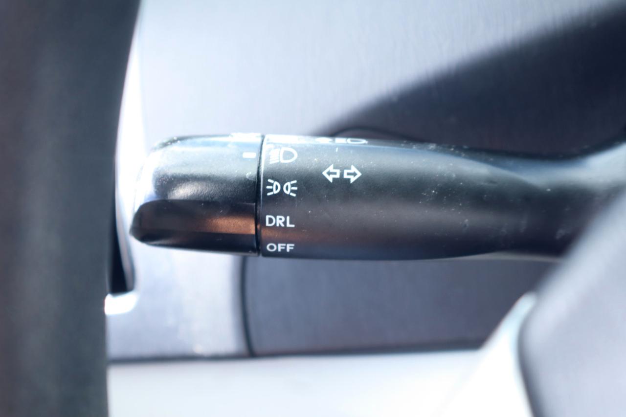 Toyota Prius 4-Door Sedan 2013