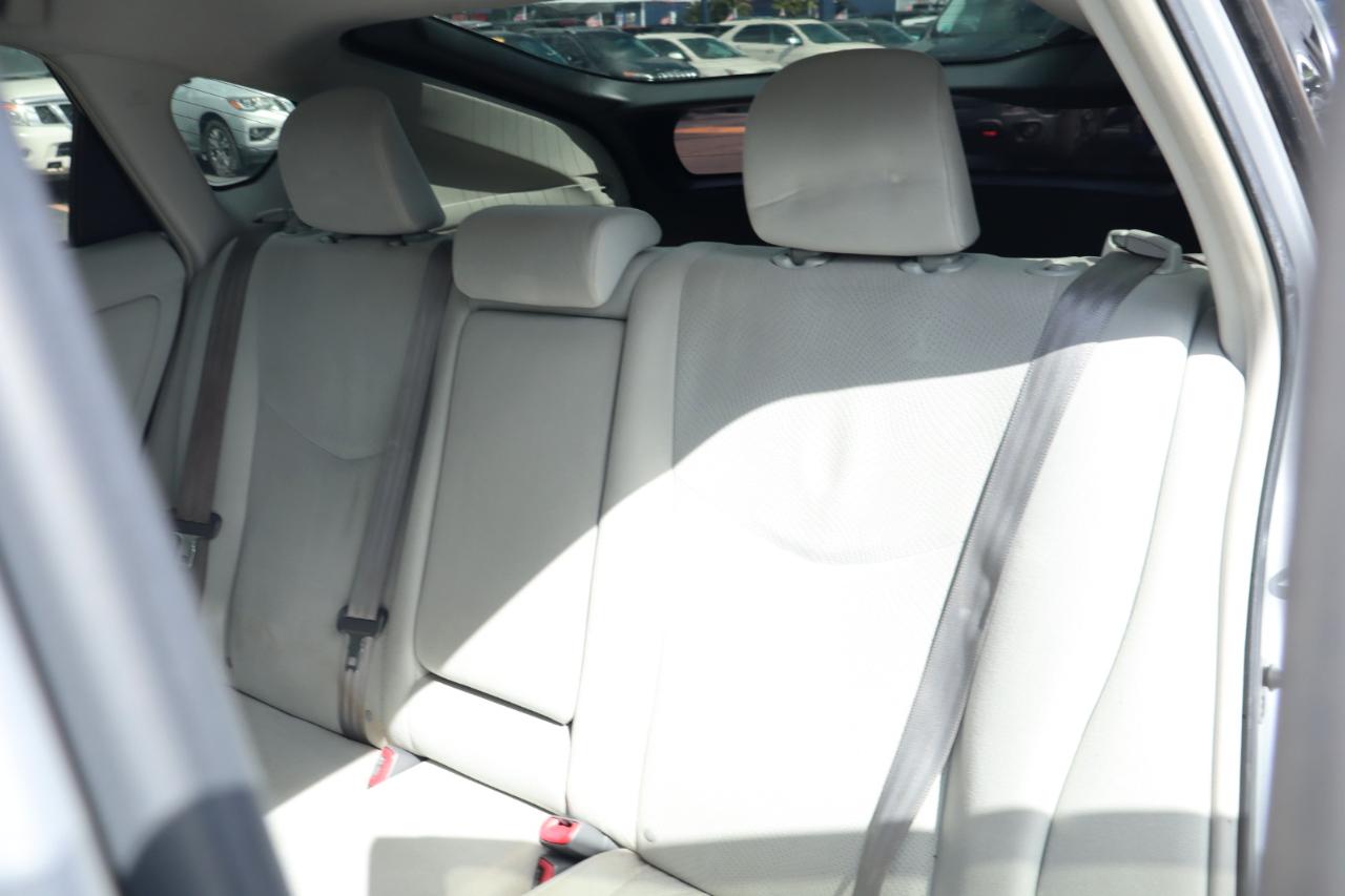 Toyota Prius 4-Door Sedan 2013