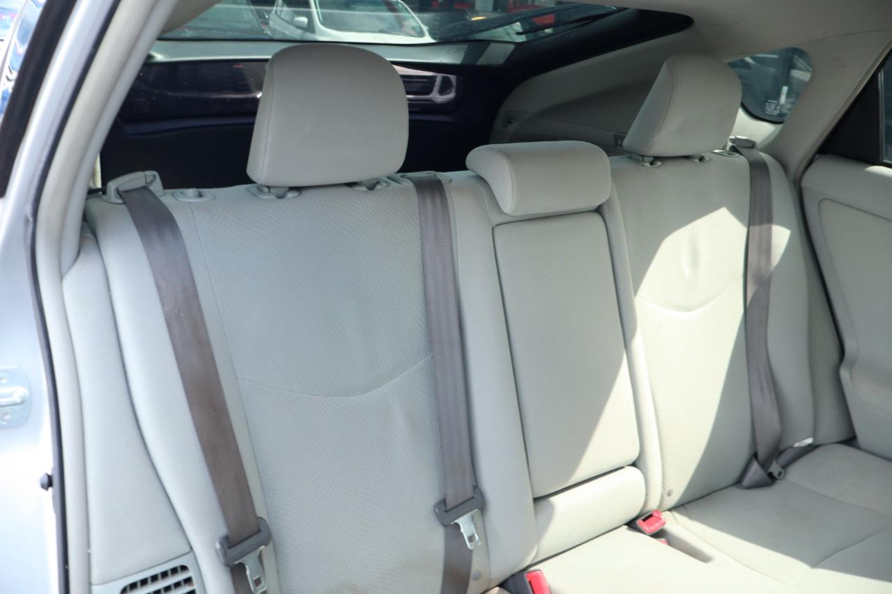Toyota Prius 4-Door Sedan 2013