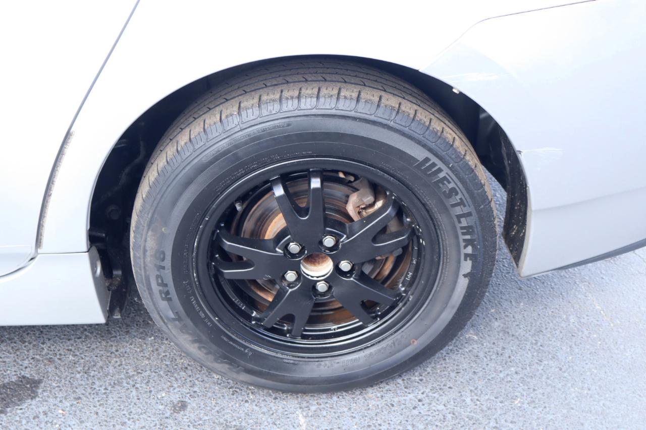 Toyota Prius 4-Door Sedan 2013