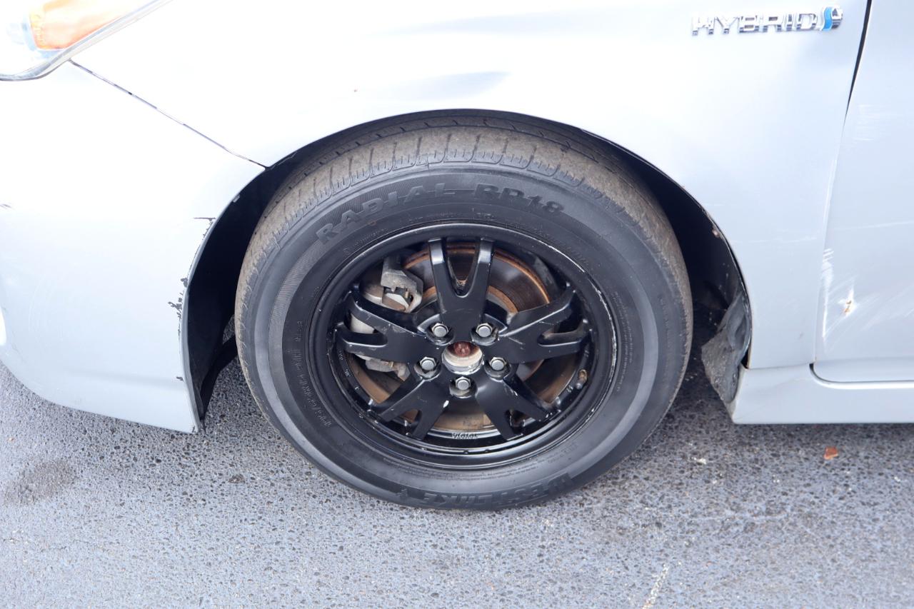 Toyota Prius 4-Door Sedan 2013