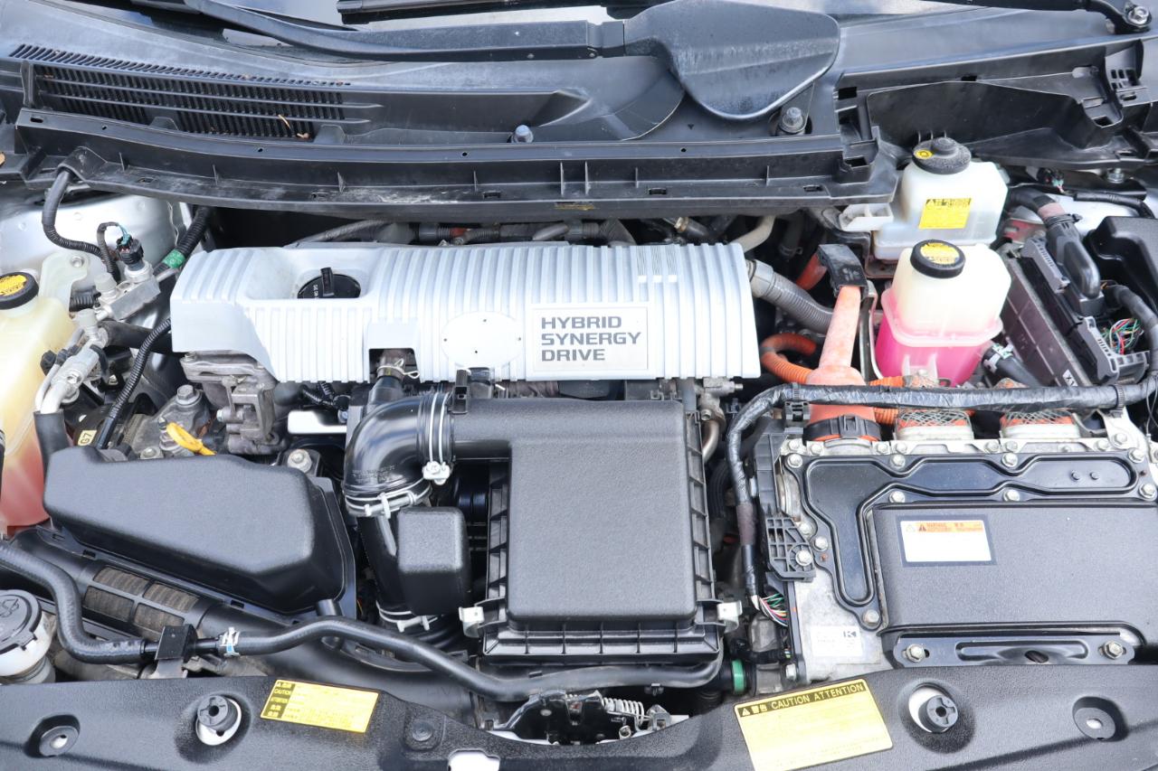 Toyota Prius 4-Door Sedan 2013