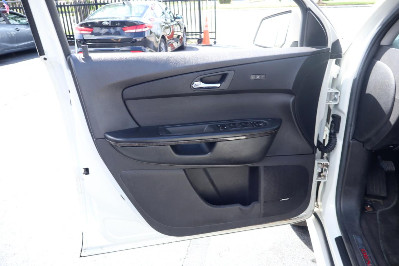 GMC Acadia AWD 4dr Denali 2011