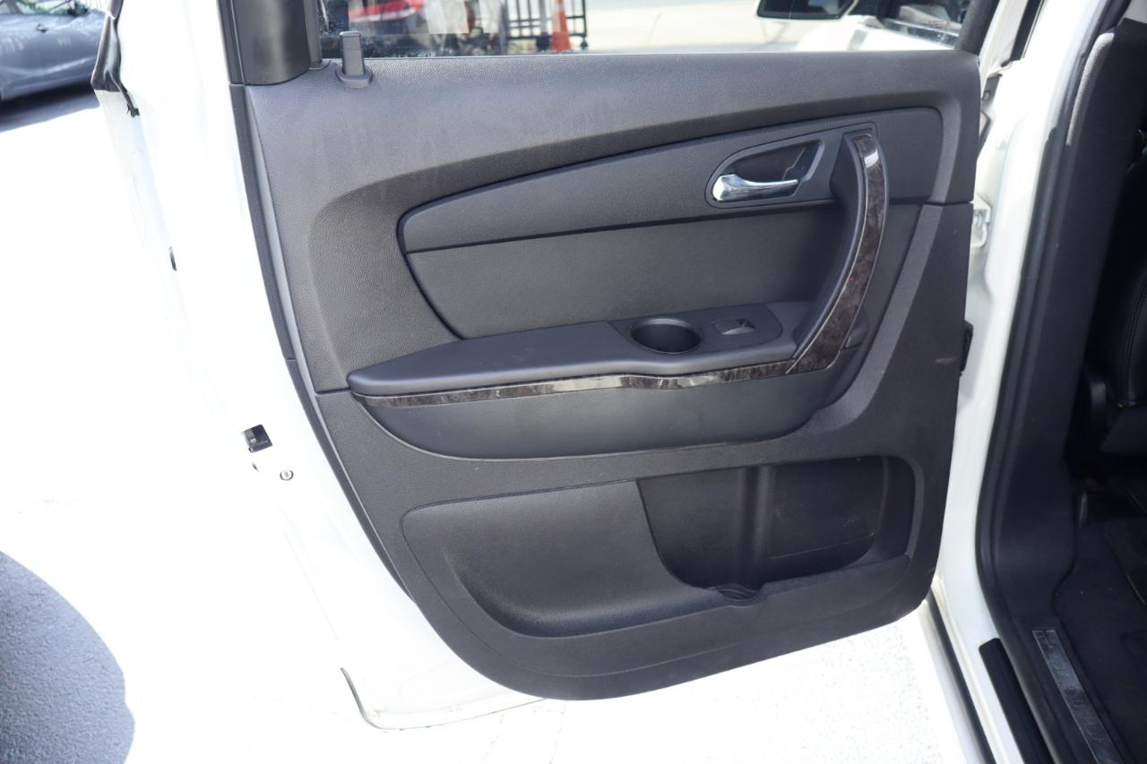 GMC Acadia AWD 4dr Denali 2011