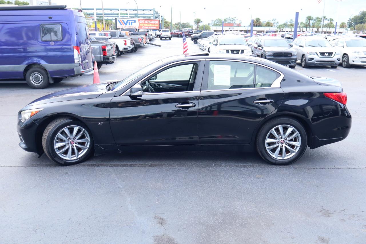 Infiniti Q50 4dr Sdn Premium RWD 2015