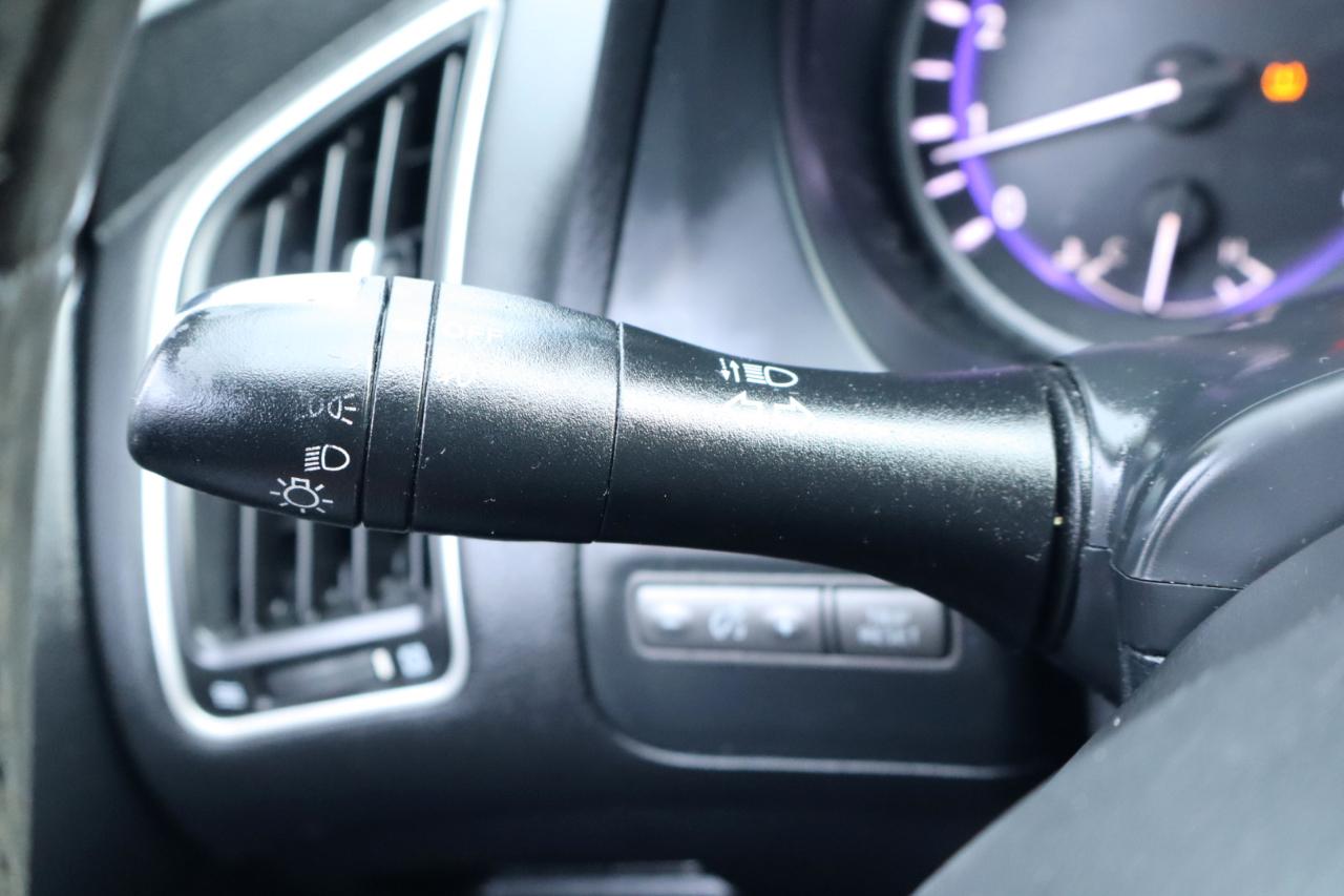 Infiniti Q50 4dr Sdn Premium RWD 2015