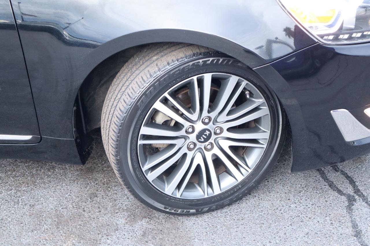 Kia Cadenza 4dr Sdn Premium 2015