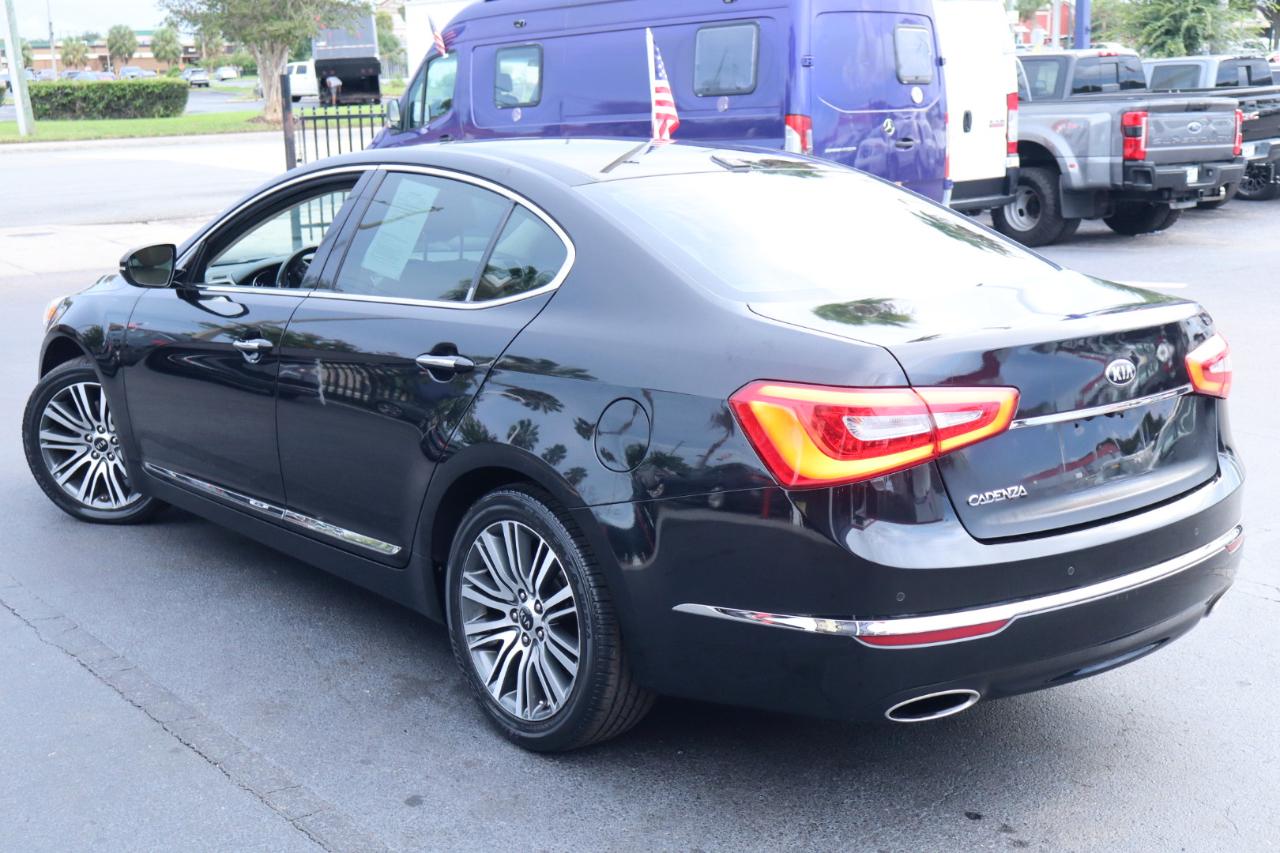 Kia Cadenza 4dr Sdn Premium 2015