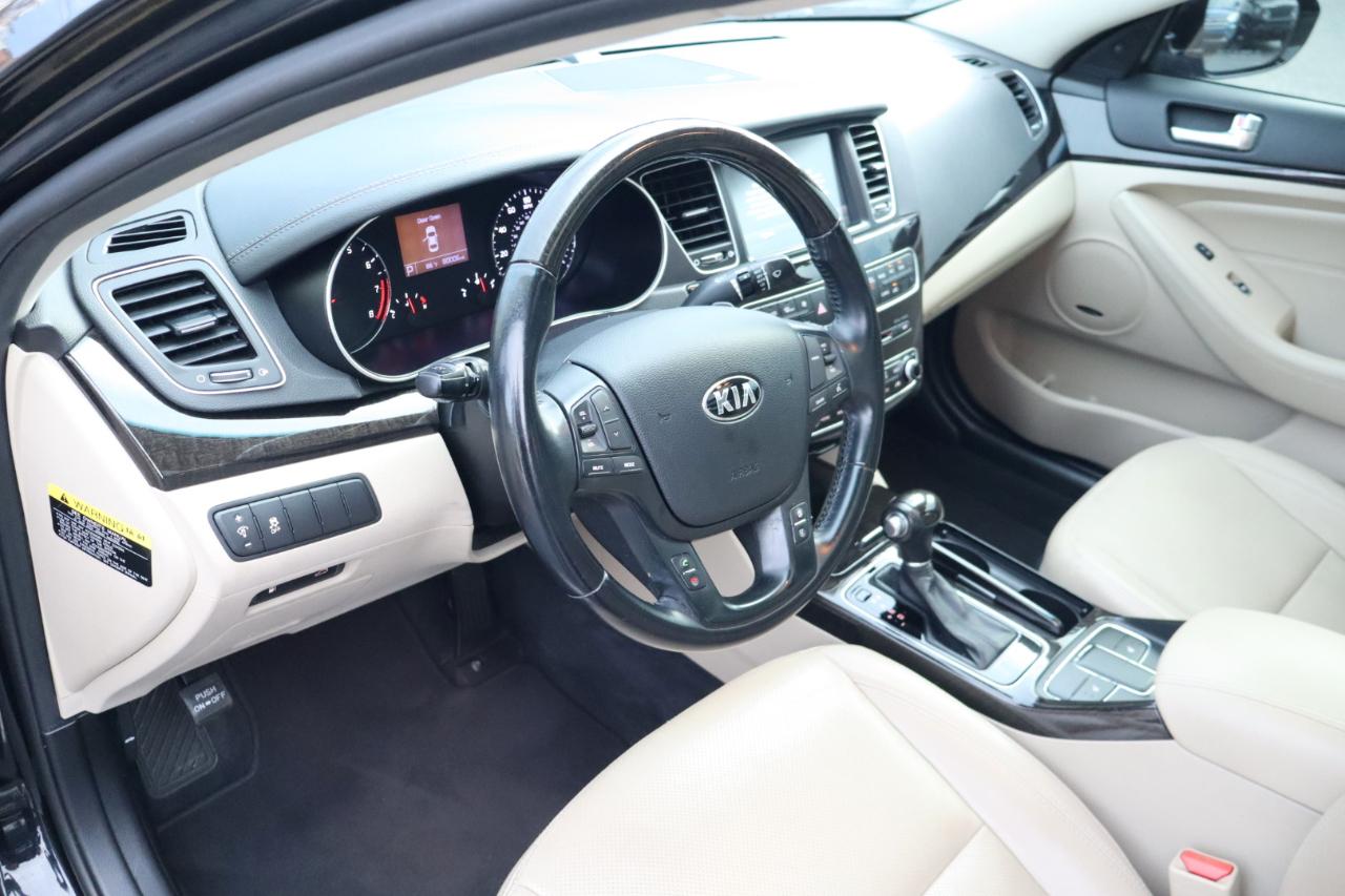 Kia Cadenza 4dr Sdn Premium 2015