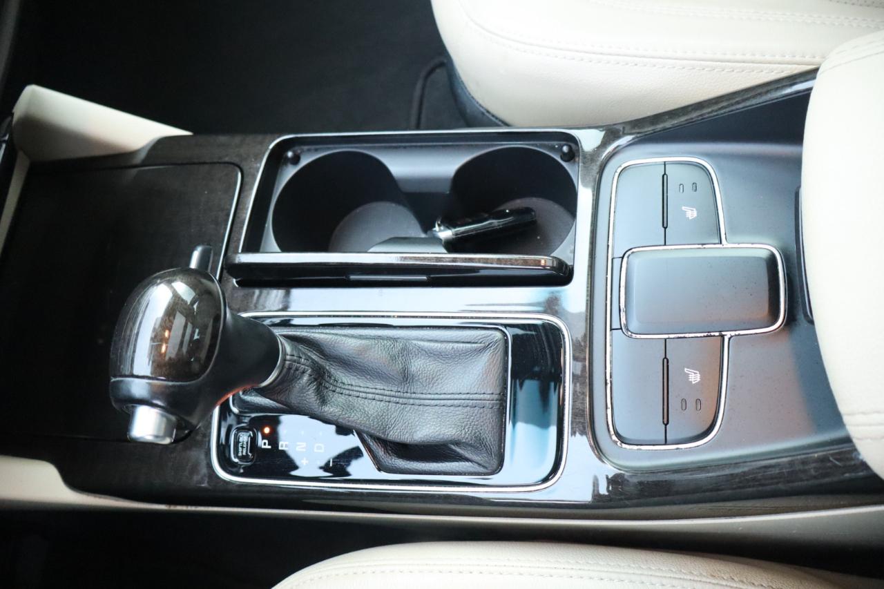 Kia Cadenza 4dr Sdn Premium 2015