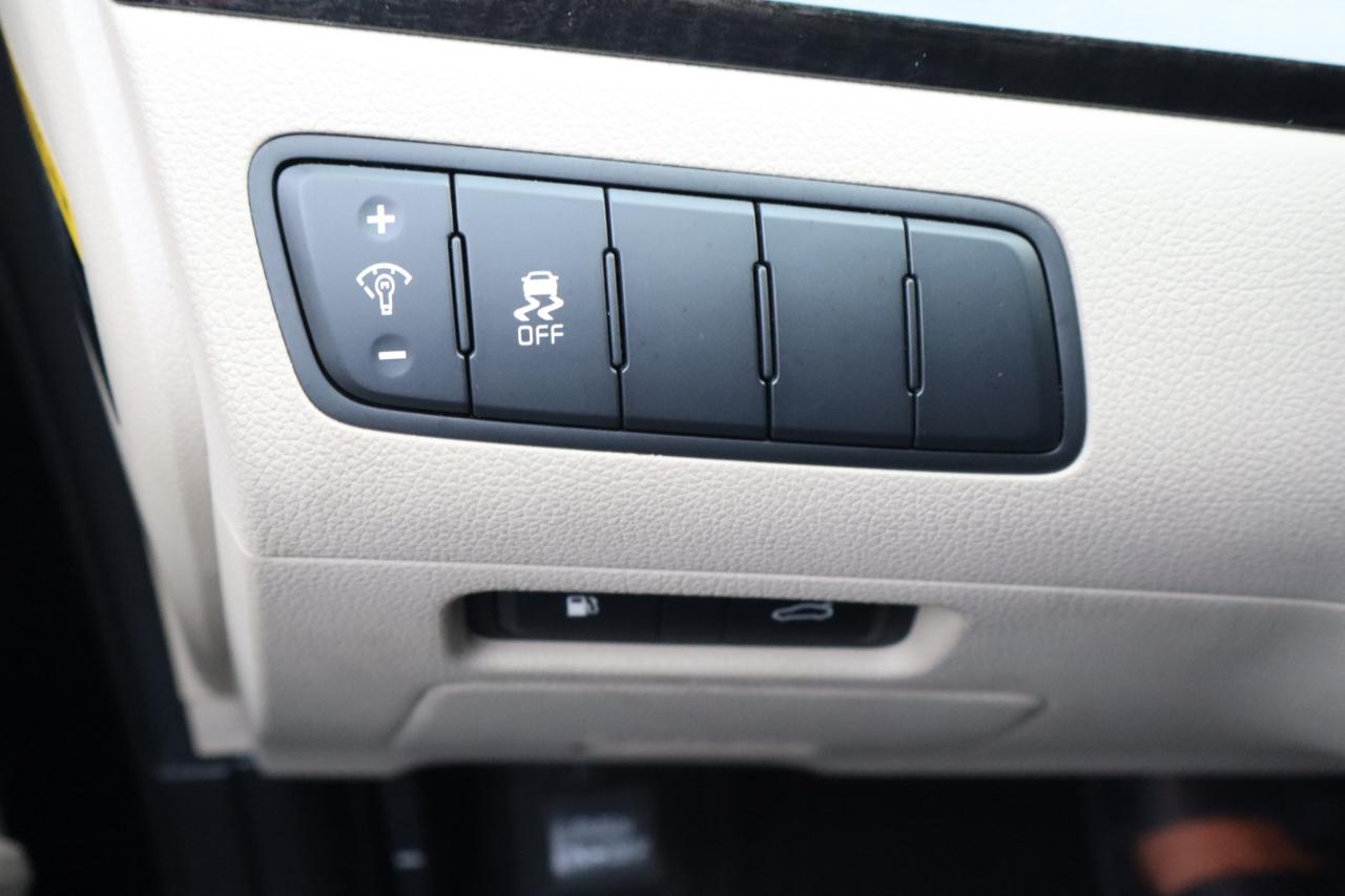 Kia Cadenza 4dr Sdn Premium 2015