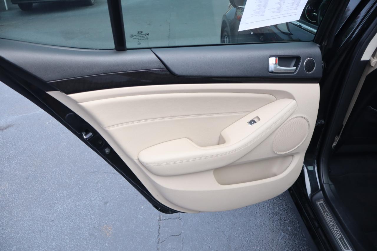 Kia Cadenza 4dr Sdn Premium 2015