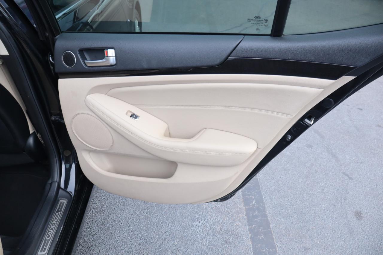 Kia Cadenza 4dr Sdn Premium 2015