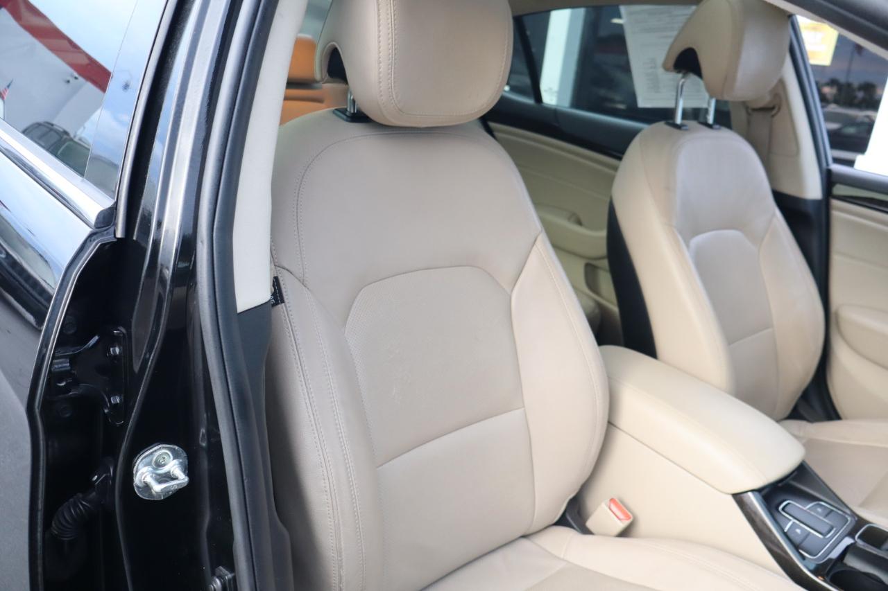 Kia Cadenza 4dr Sdn Premium 2015