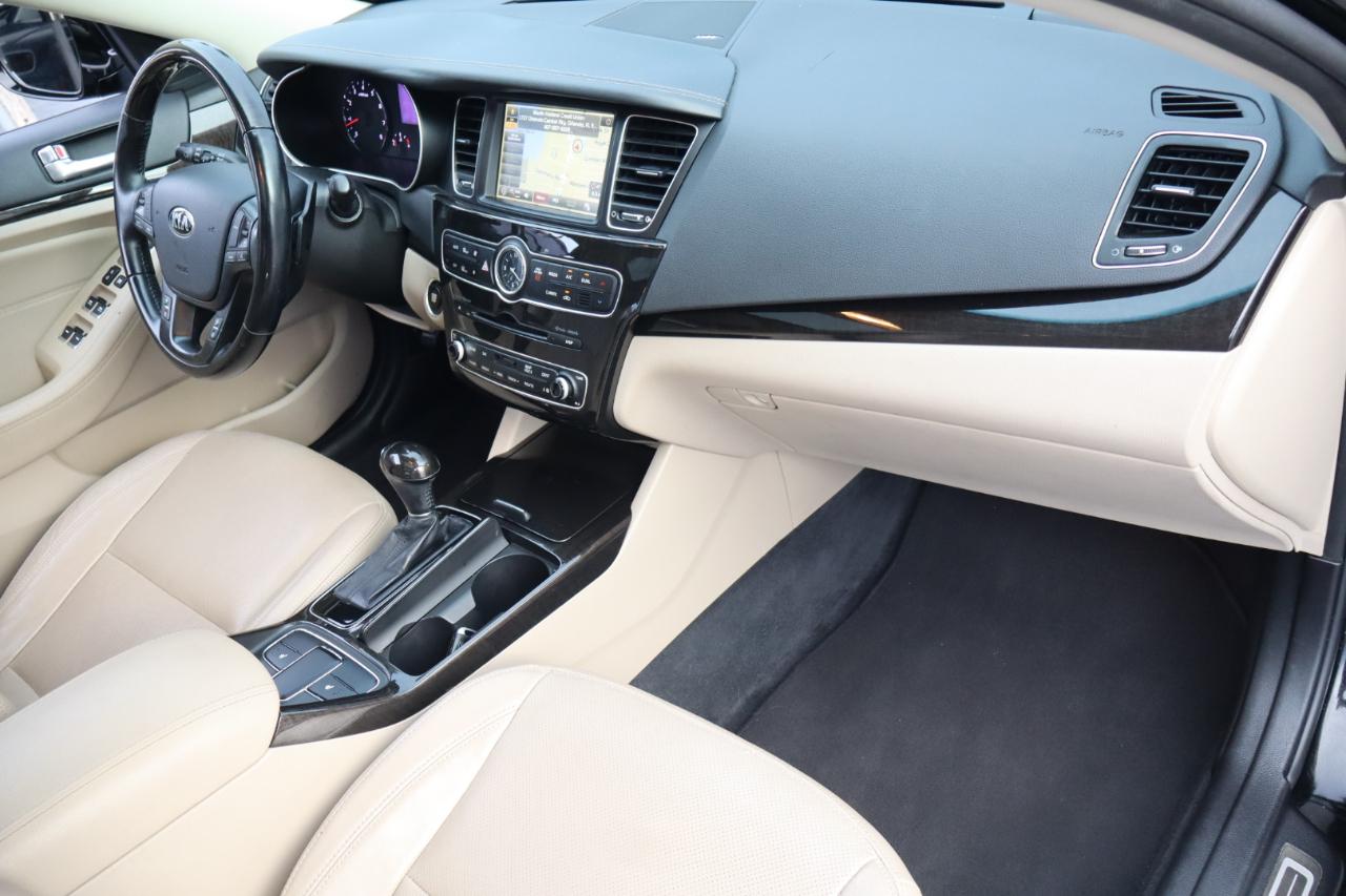 Kia Cadenza 4dr Sdn Premium 2015
