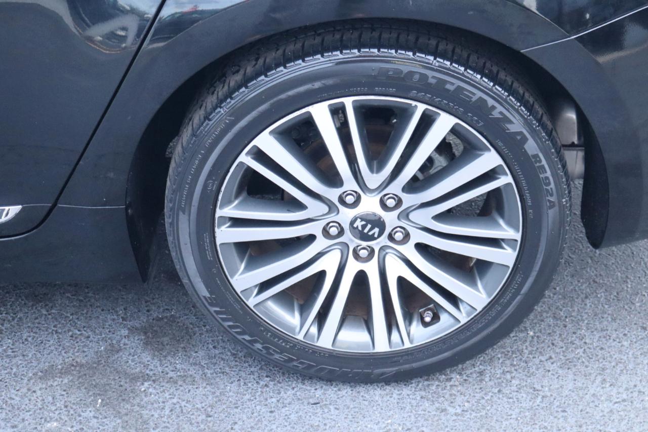 Kia Cadenza 4dr Sdn Premium 2015
